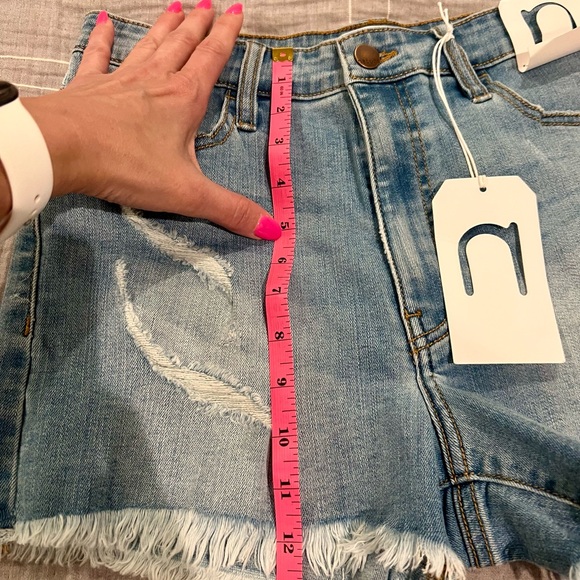 Nature Denim Distressed High Rise Shorts NWT size Large - Picture 6 of 7